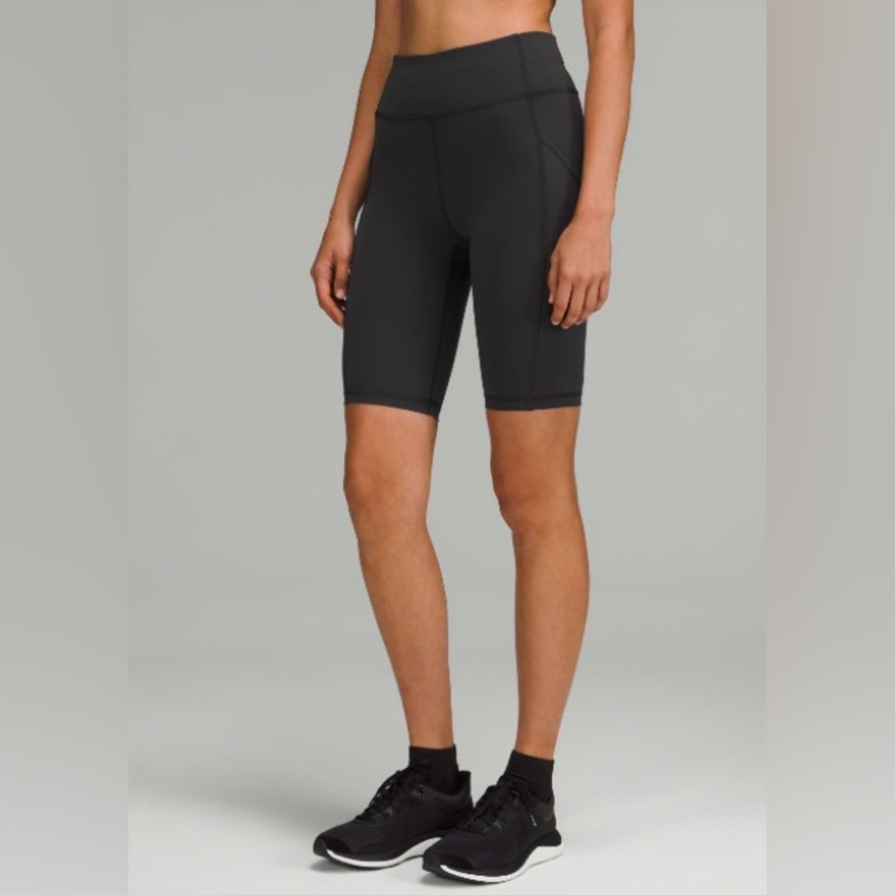 Lululemon Invigorate High Rise Short 10” inseam with pockets- Size 20
